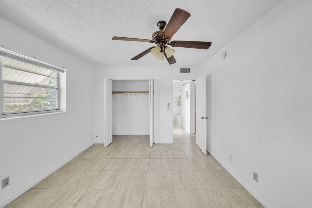 11 Bedroom A (2)