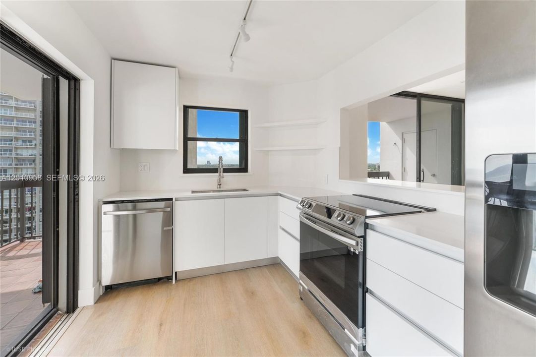 Active With Contract: $5,500 (2 beds, 2 baths, 1460 Square Feet)