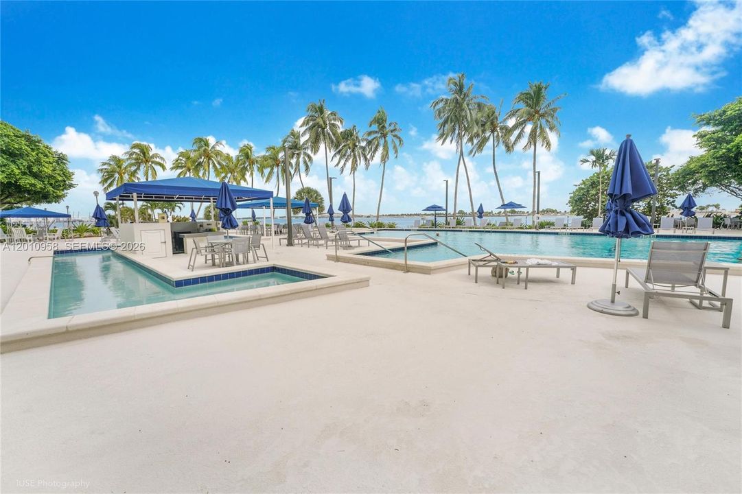 Active With Contract: $5,500 (2 beds, 2 baths, 1460 Square Feet)