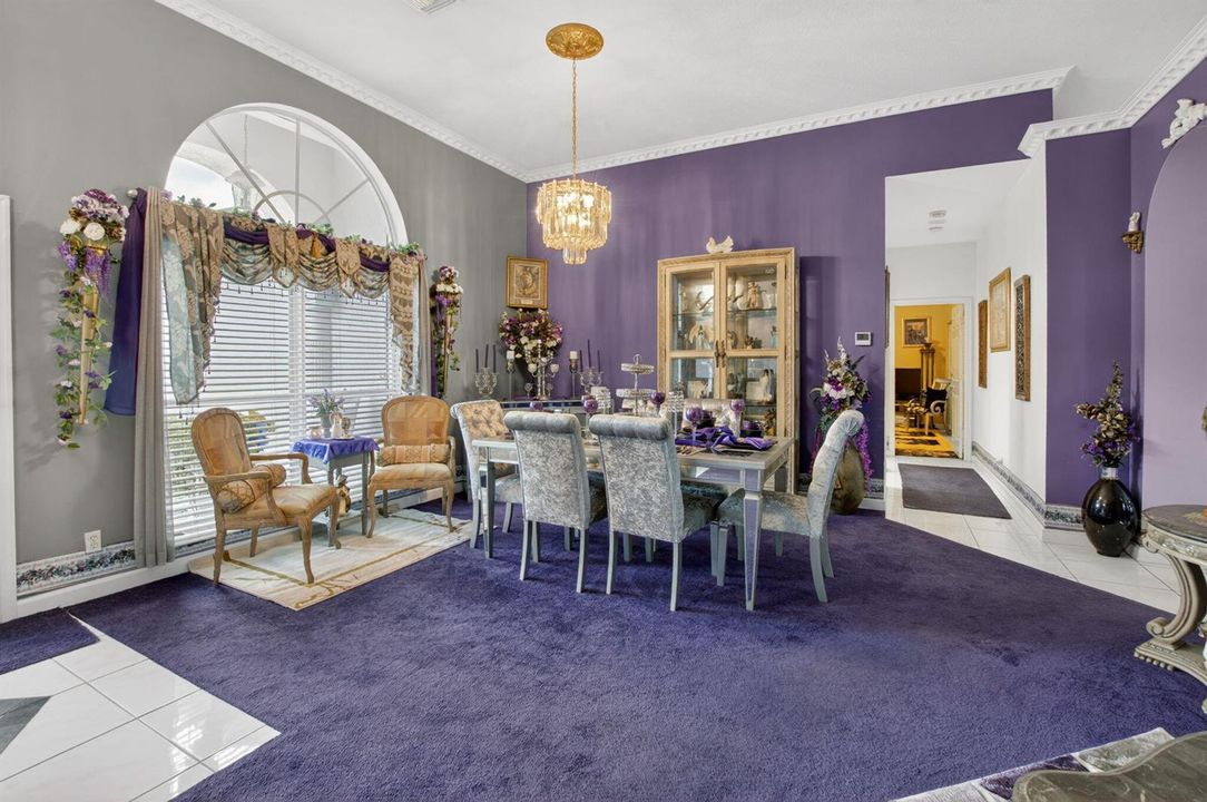 Foral Dining Area
