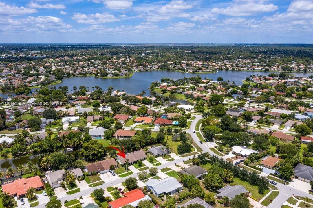 For Rent: $3,700 (3 beds, 2 baths, 1541 Square Feet)