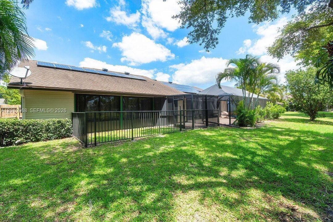 For Rent: $3,700 (3 beds, 2 baths, 1541 Square Feet)