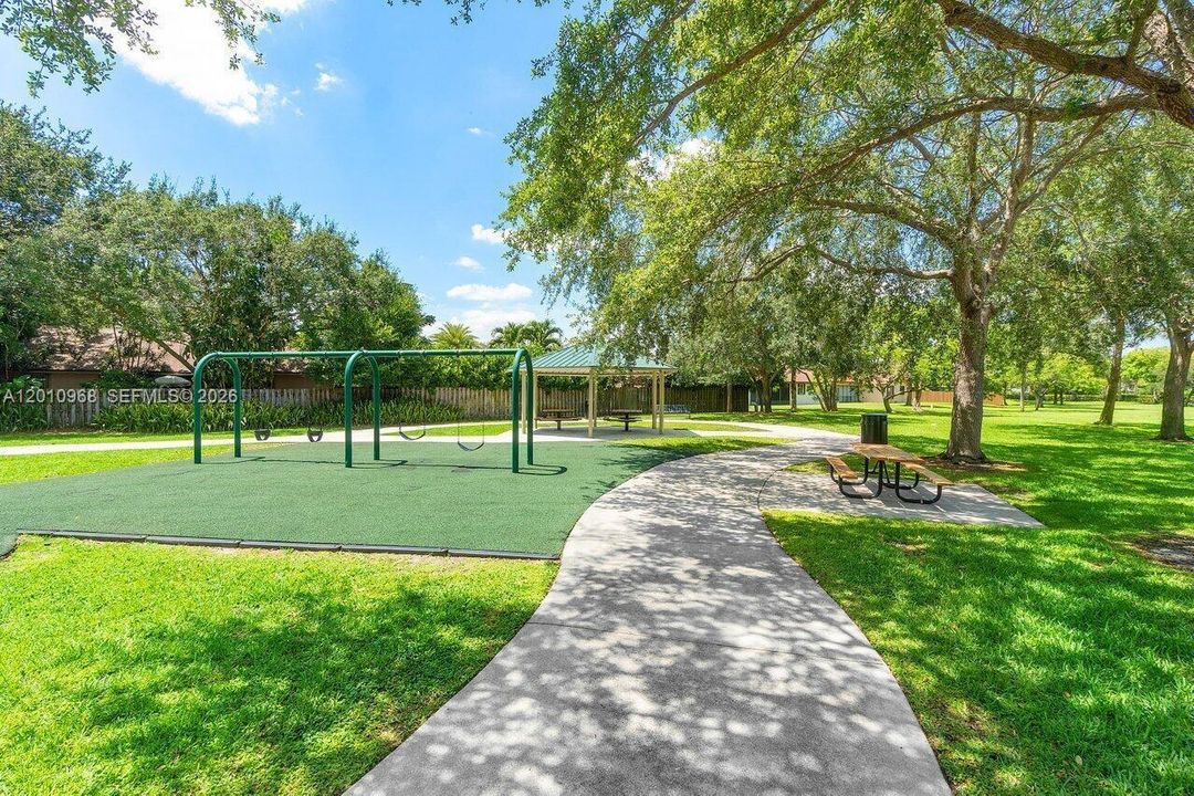 For Rent: $3,700 (3 beds, 2 baths, 1541 Square Feet)