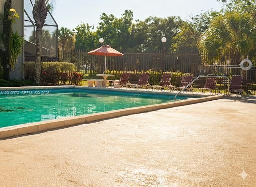 Activo con contrato: $399,000 (3 camas, 2 baños, 1218 Pies cuadrados)