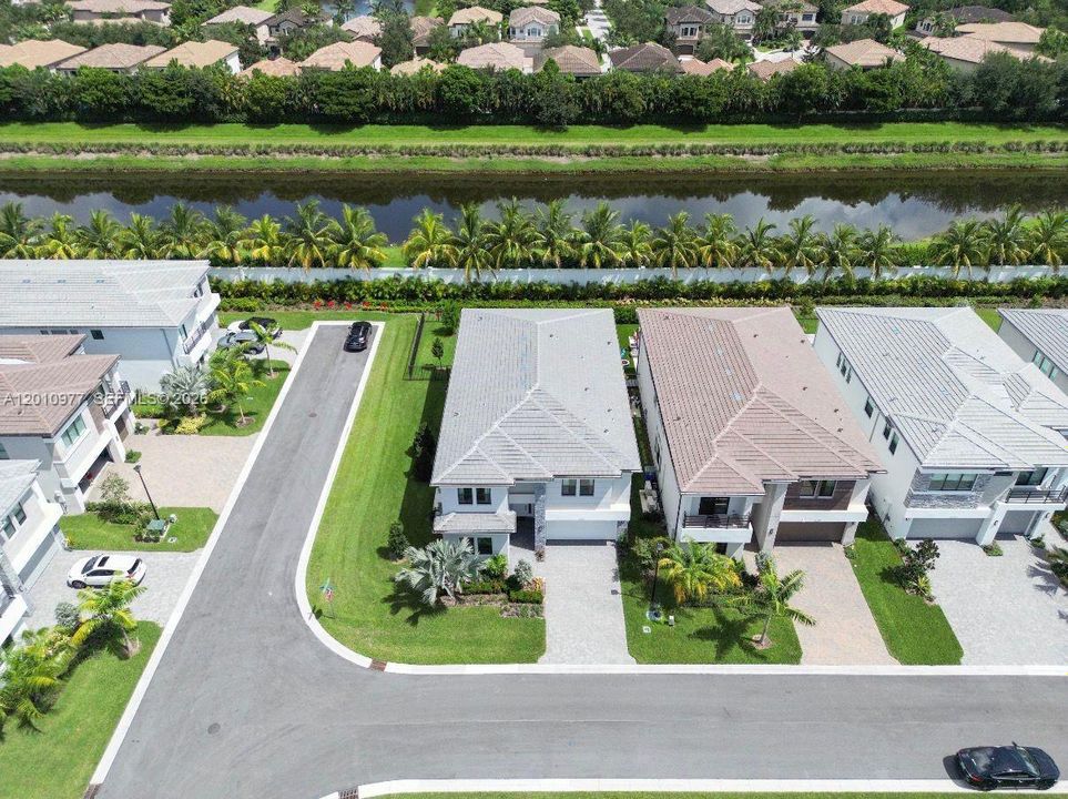For Rent: $16,000 (5 beds, 7 baths, 4609 Square Feet)