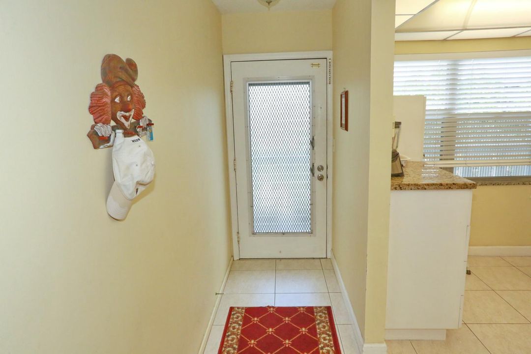 010-031-Foyer-1500x1000