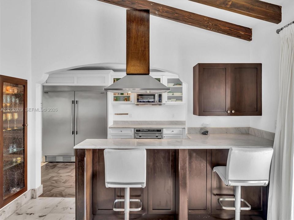 Activo con contrato: $1,495,000 (3 camas, 3 baños, 2456 Pies cuadrados)