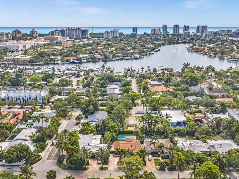 Activo con contrato: $1,495,000 (3 camas, 3 baños, 2456 Pies cuadrados)