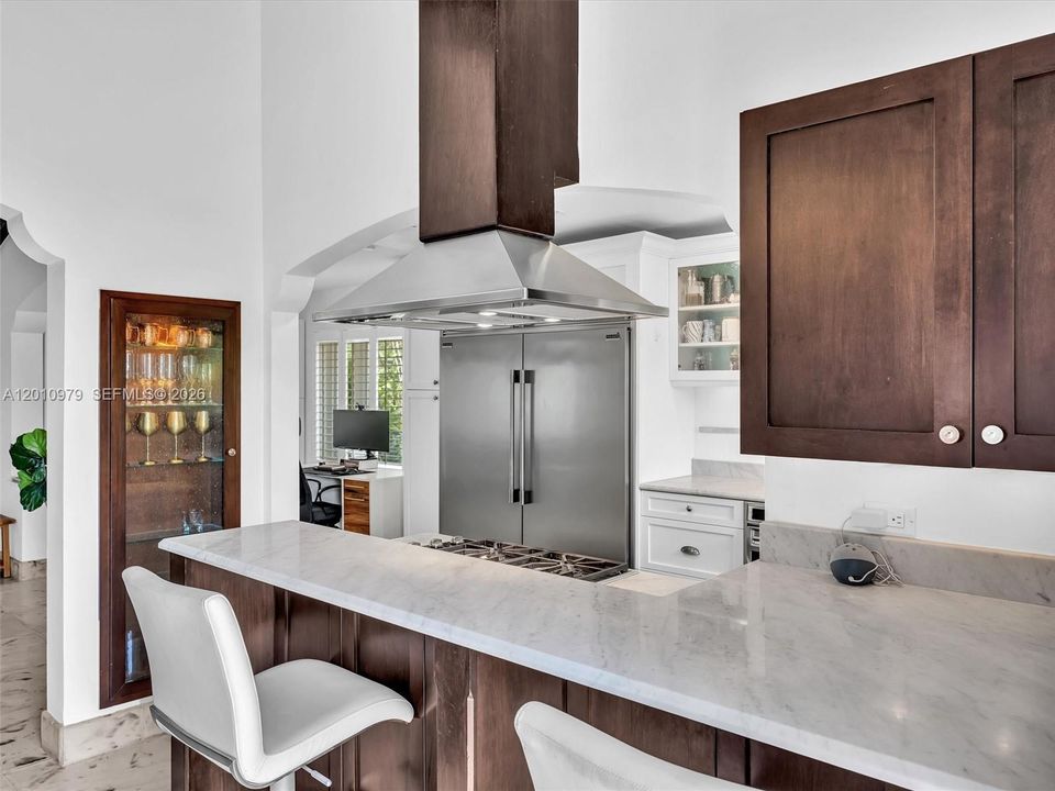 Activo con contrato: $1,495,000 (3 camas, 3 baños, 2456 Pies cuadrados)