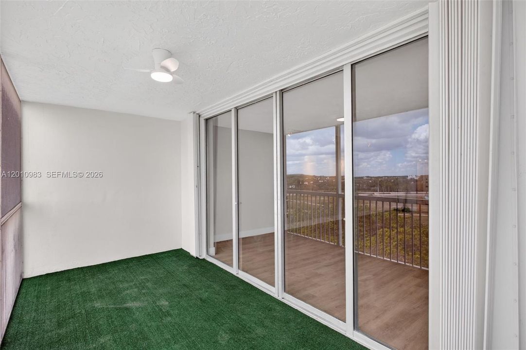 En Venta: $369,900 (3 camas, 2 baños, 1716 Pies cuadrados)
