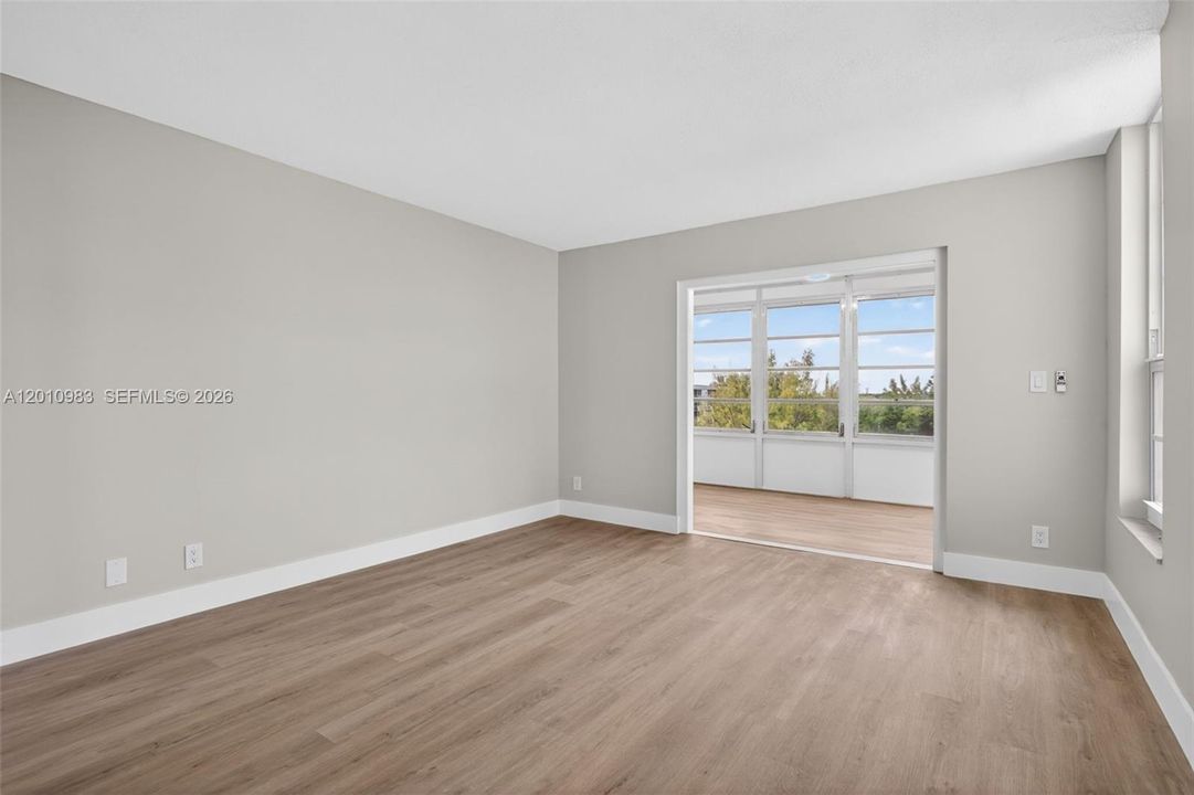 En Venta: $369,900 (3 camas, 2 baños, 1716 Pies cuadrados)