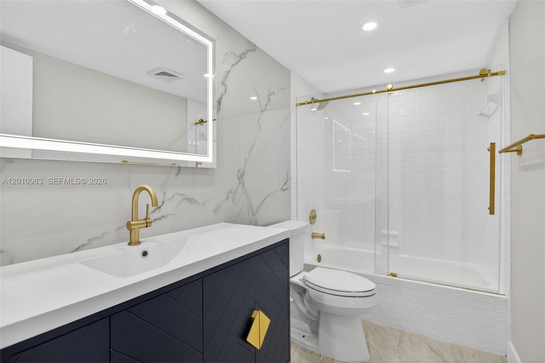 En Venta: $369,900 (3 camas, 2 baños, 1716 Pies cuadrados)