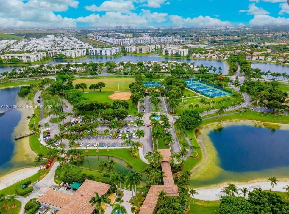 На продажу: $505,000 (3 спален, 2 ванн, 1700 Квадратных фут)