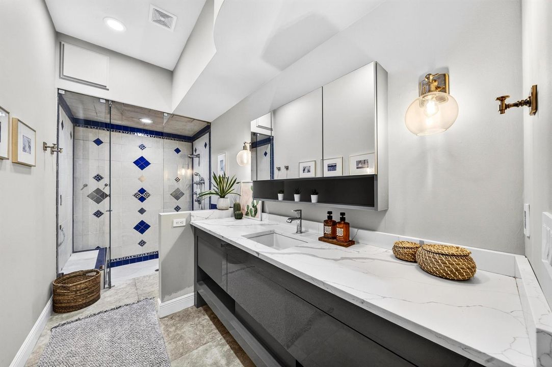 046-022-Bathroom-4000x2662
