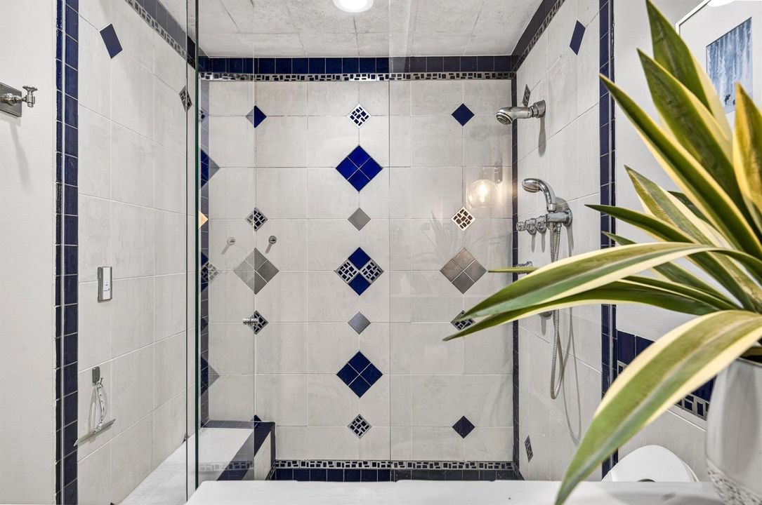 047-014-Bathroom-4000x2656