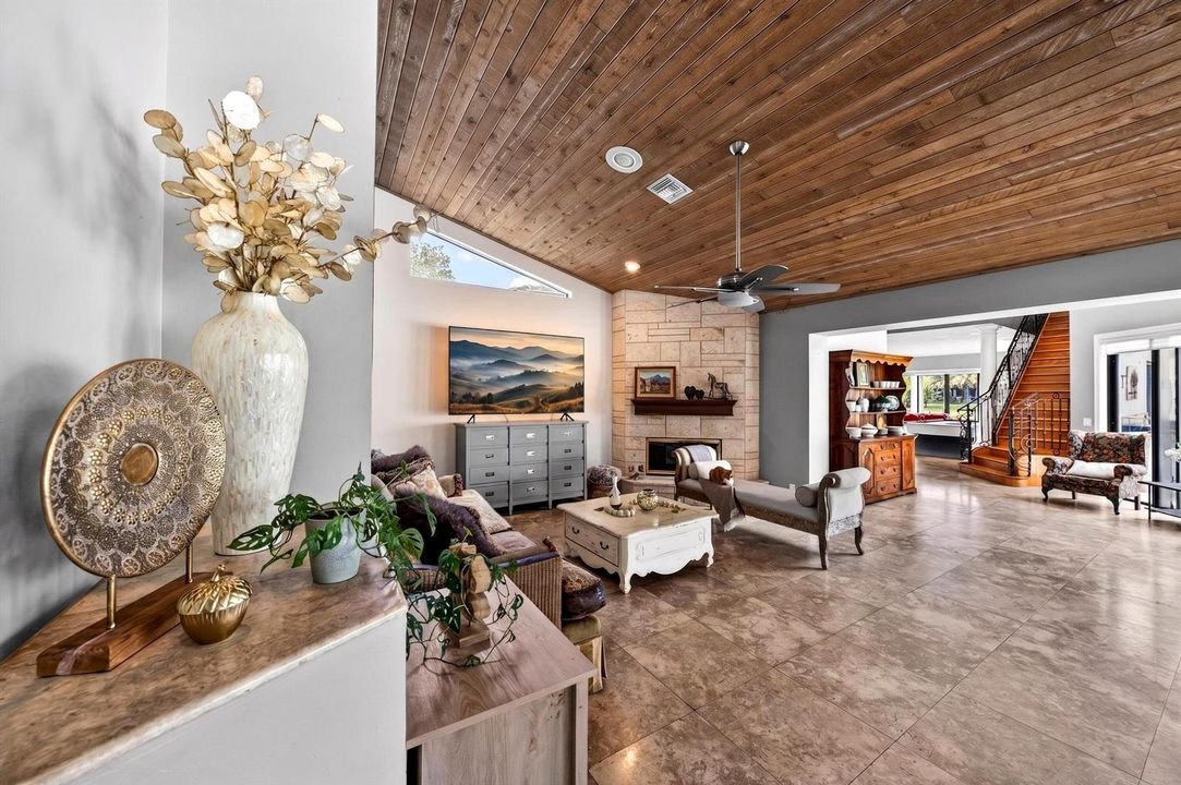 020-057-Family Room-4000x2660