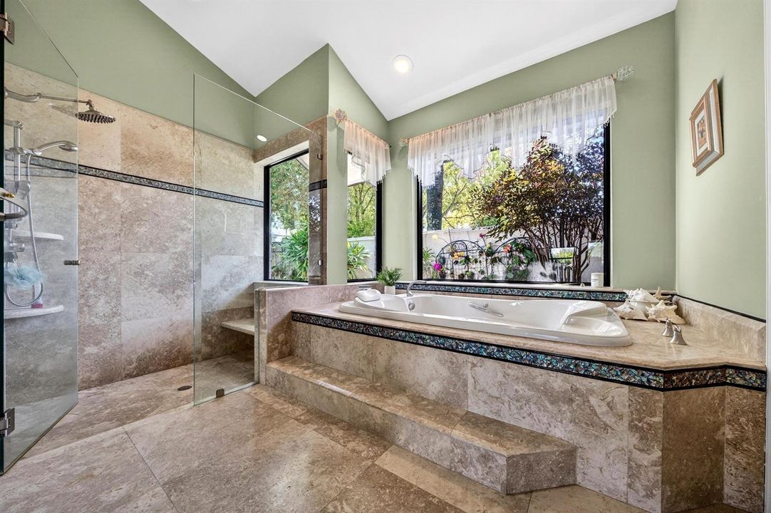 038-039-Primary Bath-4000x2664