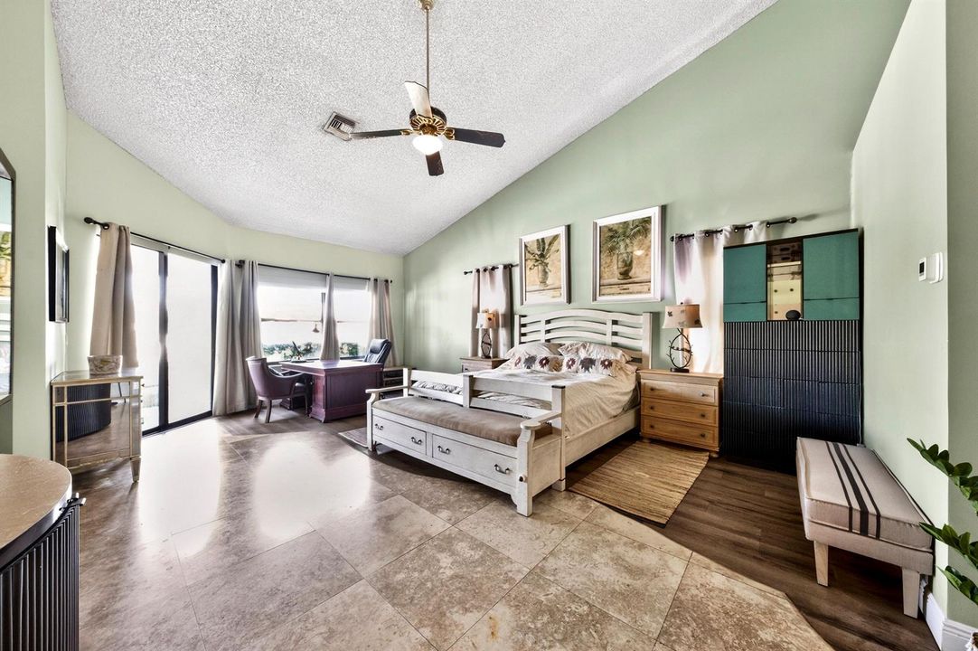 033-029-Primary Bedroom-4000x2664