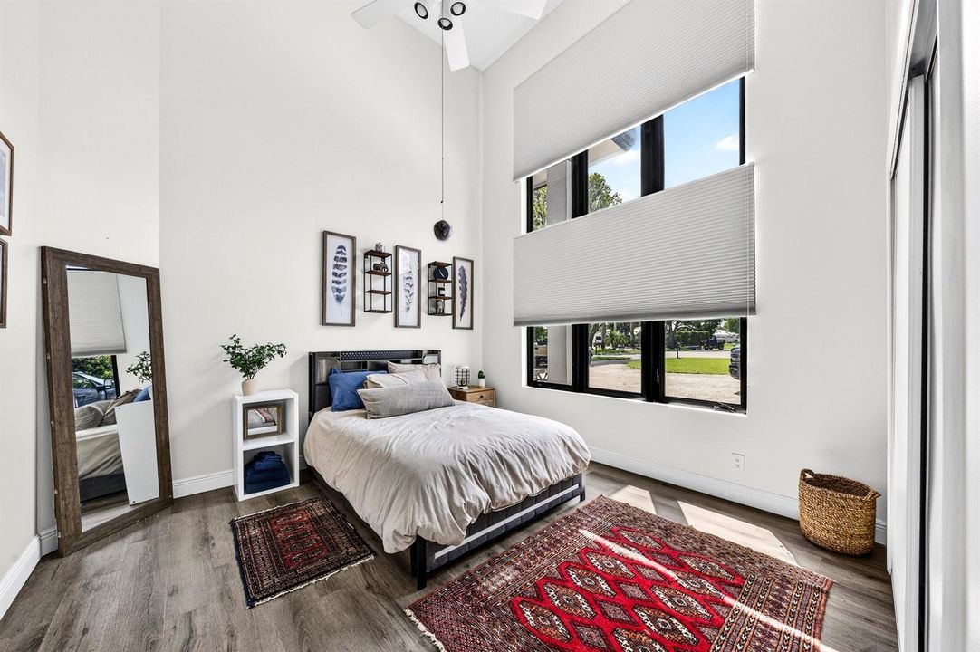 045-015-Bedroom-4000x2664