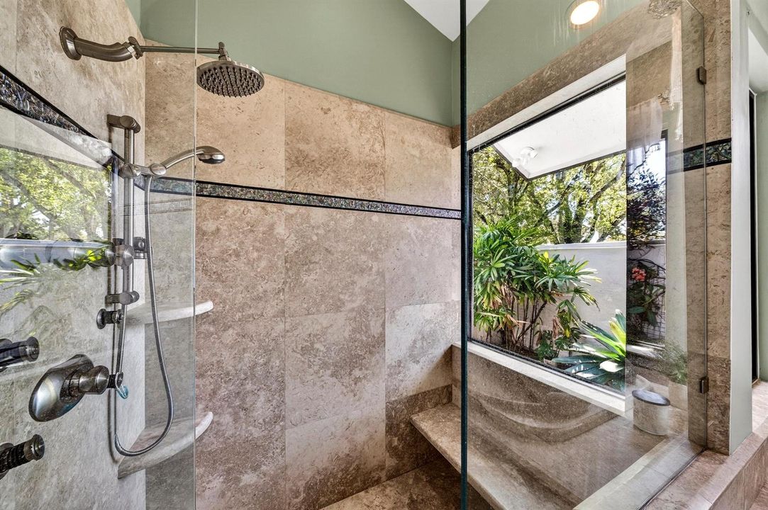 037-047-Primary Bath-4000x2662