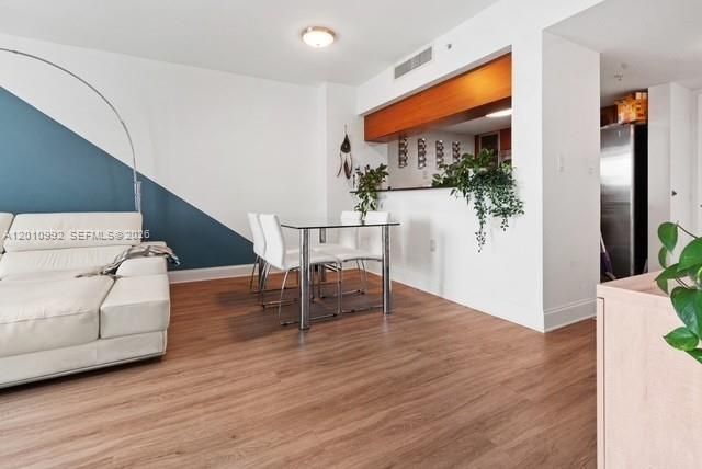 En Venta: $374,900 (1 camas, 1 baños, 842 Pies cuadrados)