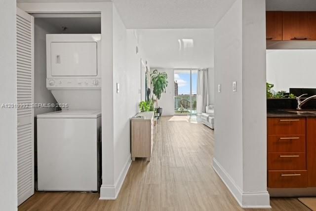 En Venta: $374,900 (1 camas, 1 baños, 842 Pies cuadrados)