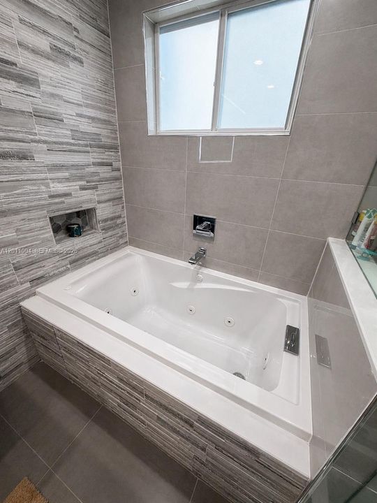 В аренду: $5,500 (6 спален, 3 ванн, 2891 Квадратных фут)