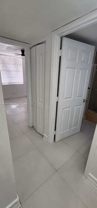 Activo con contrato: $1,900 (2 camas, 2 baños, 1000 Pies cuadrados)