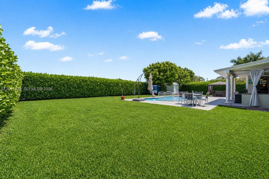 Activo con contrato: $689,000 (3 camas, 2 baños, 2048 Pies cuadrados)