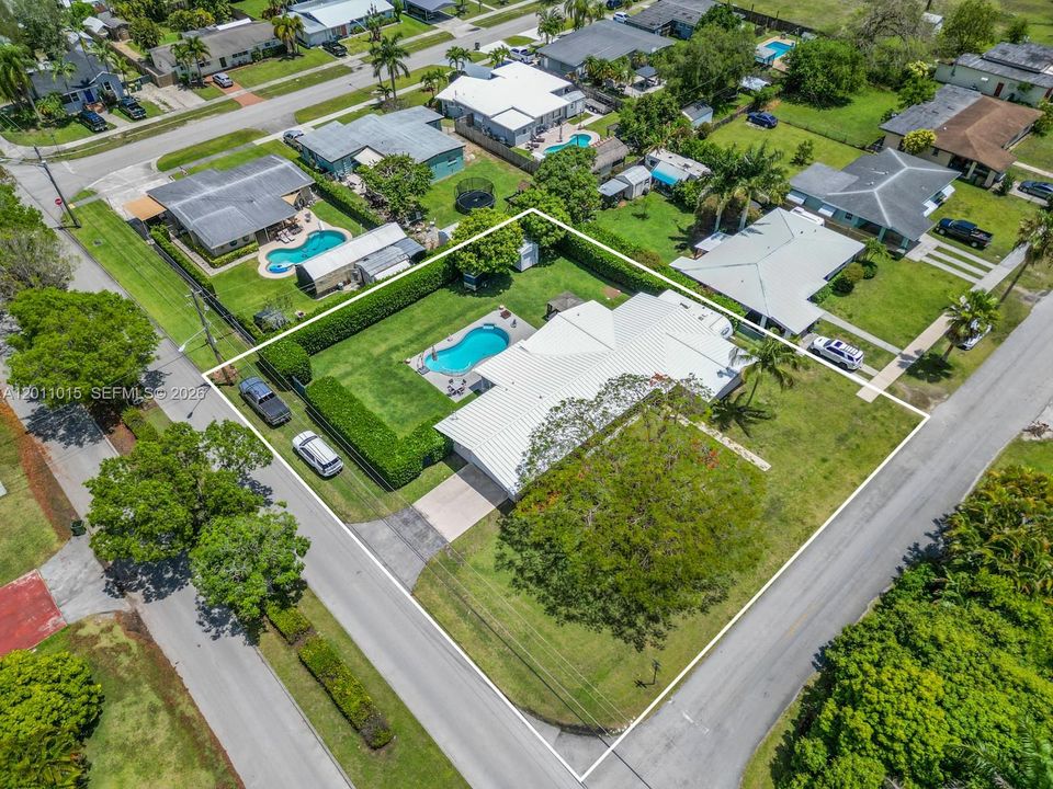 Activo con contrato: $689,000 (3 camas, 2 baños, 2048 Pies cuadrados)