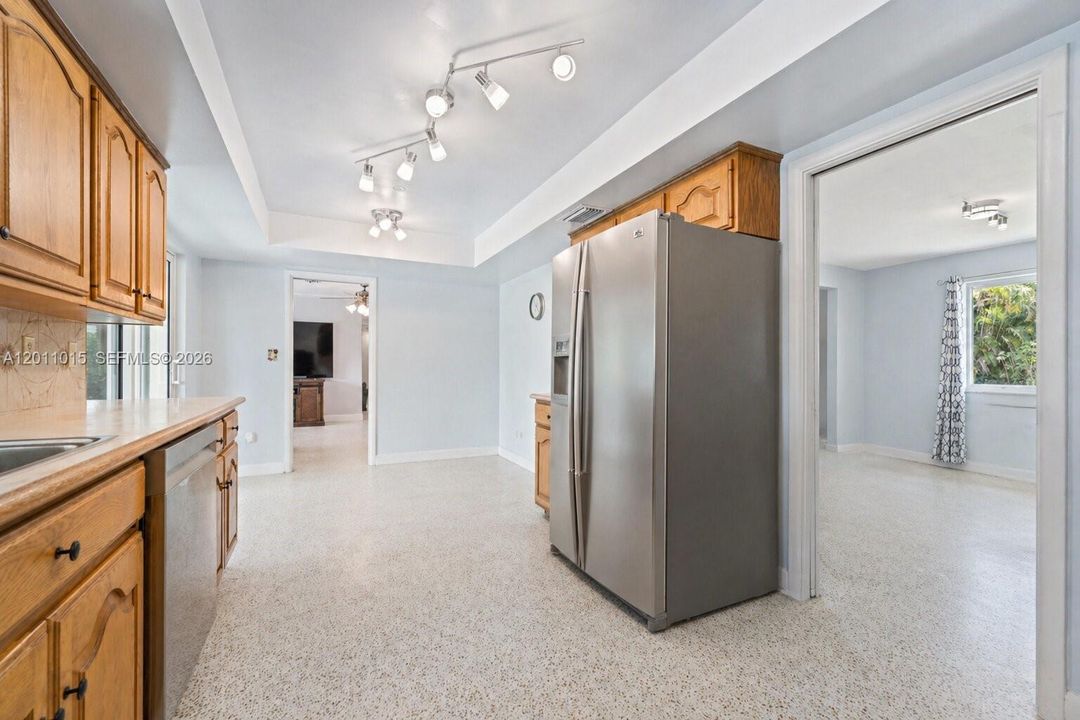 Activo con contrato: $689,000 (3 camas, 2 baños, 2048 Pies cuadrados)