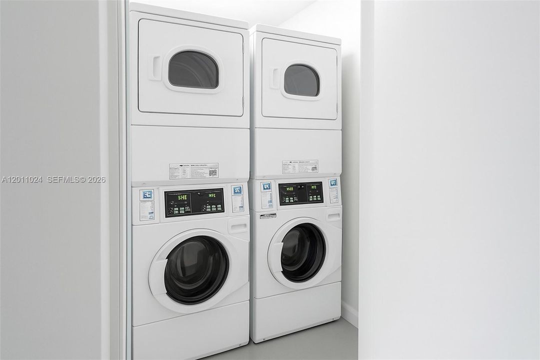Activo con contrato: $2,180 (2 camas, 1 baños, 11785 Pies cuadrados)