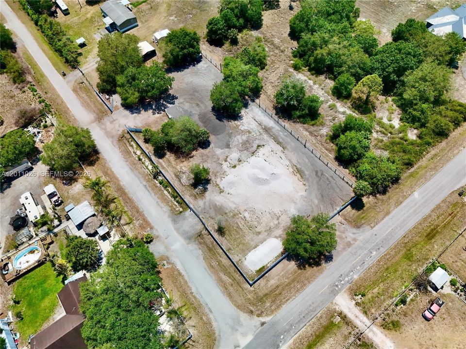En Venta: $90,000 (1.25 acres)