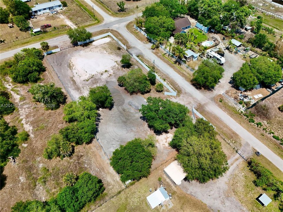 En Venta: $90,000 (1.25 acres)