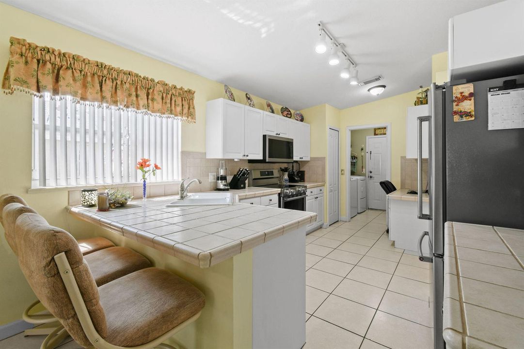 6727DickinsonTerrace(23)
