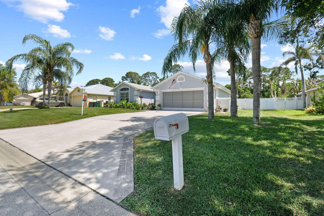 6727DickinsonTerrace(5)