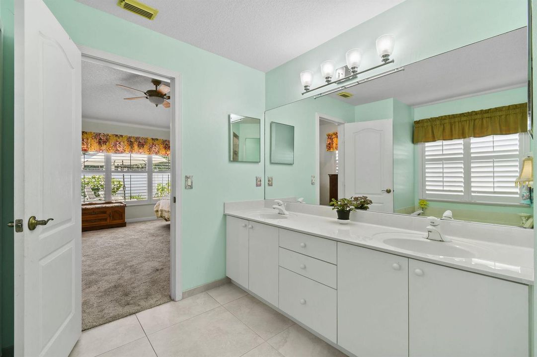 6727DickinsonTerrace(39)