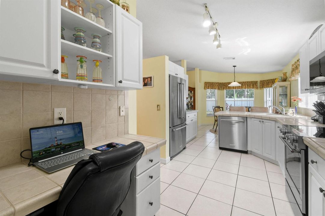 6727DickinsonTerrace(29)