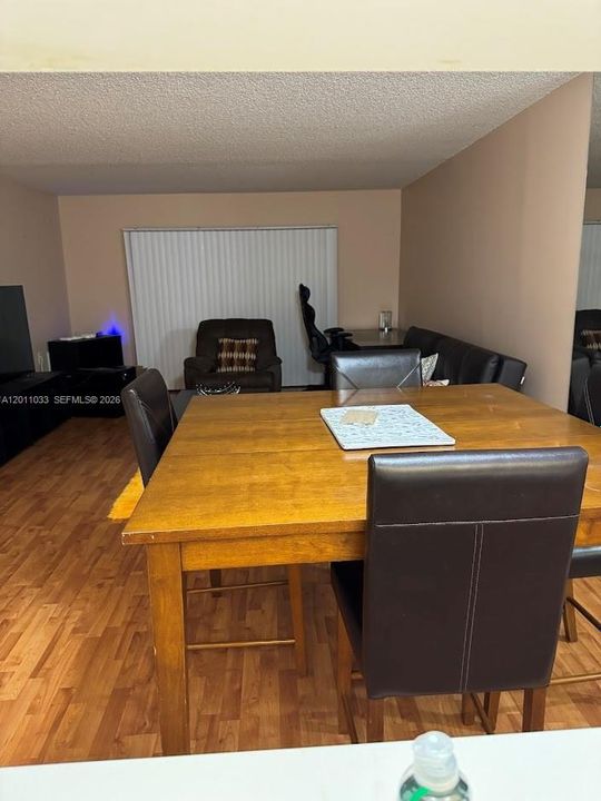 For Sale: $169,900 (2 beds, 2 baths, 1119 Square Feet)