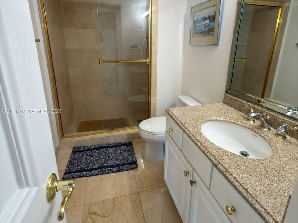 Activo con contrato: $4,500 (2 camas, 2 baños, 1469 Pies cuadrados)