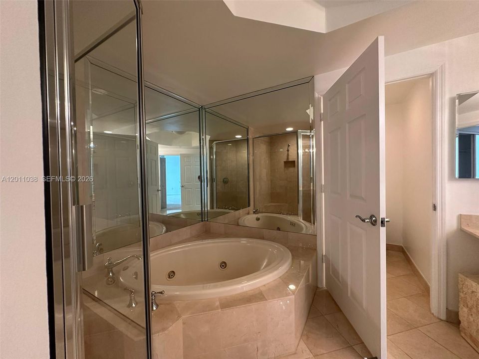 На продажу: $775,000 (2 спален, 2 ванн, 1800 Квадратных фут)