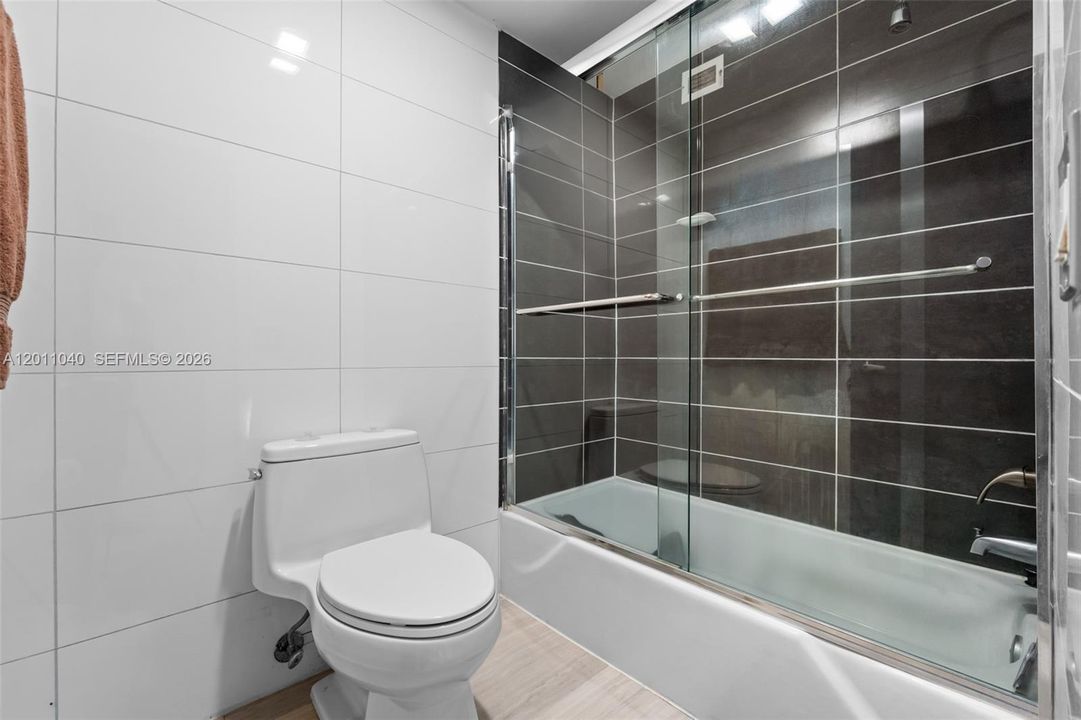 En Venta: $365,000 (2 camas, 2 baños, 1443 Pies cuadrados)