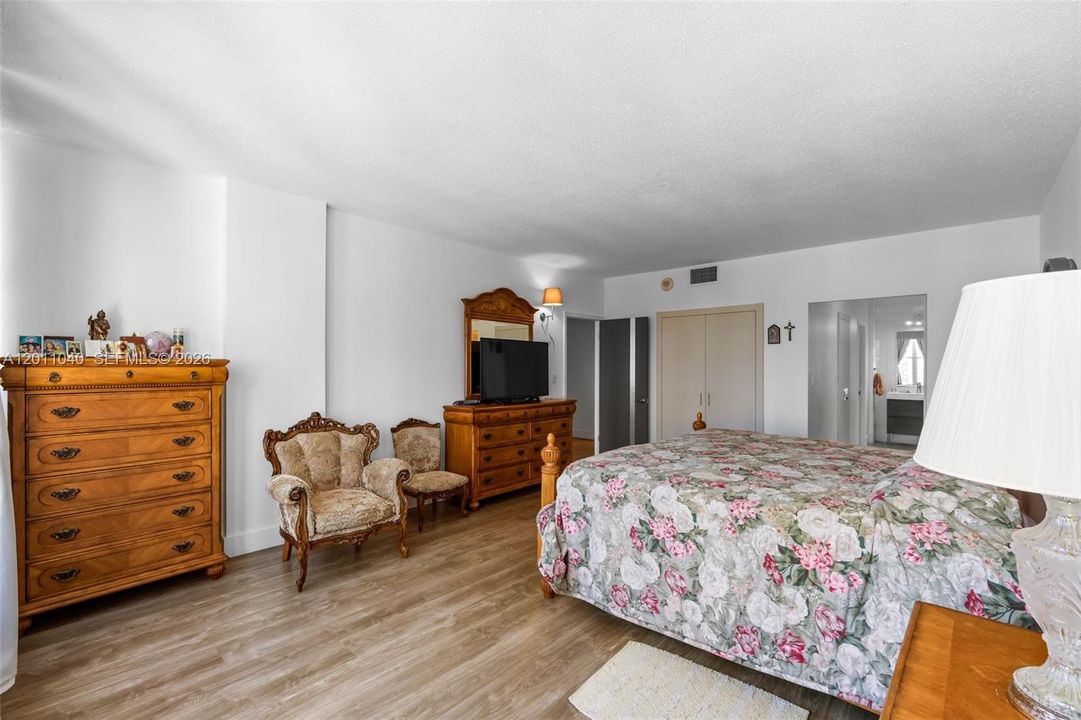 En Venta: $365,000 (2 camas, 2 baños, 1443 Pies cuadrados)