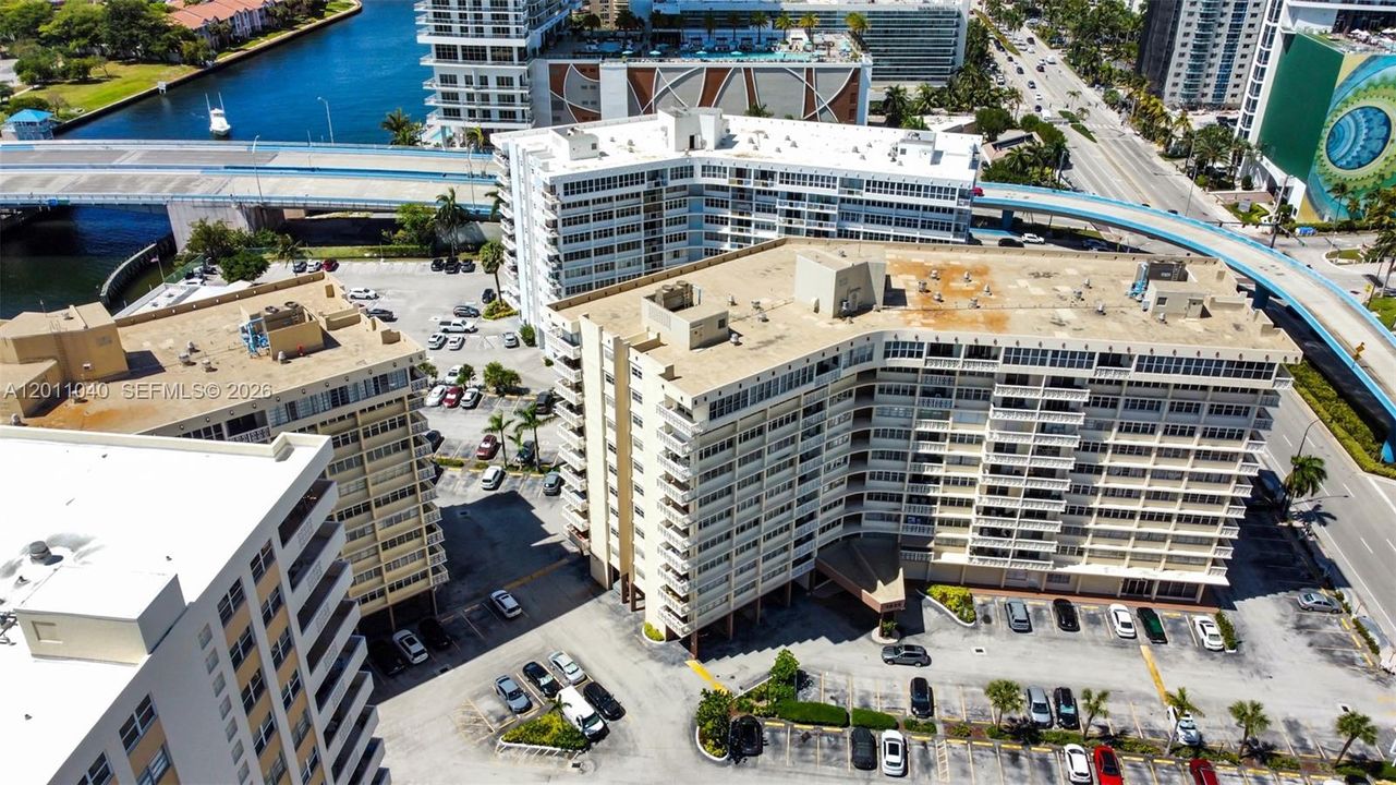 En Venta: $365,000 (2 camas, 2 baños, 1443 Pies cuadrados)