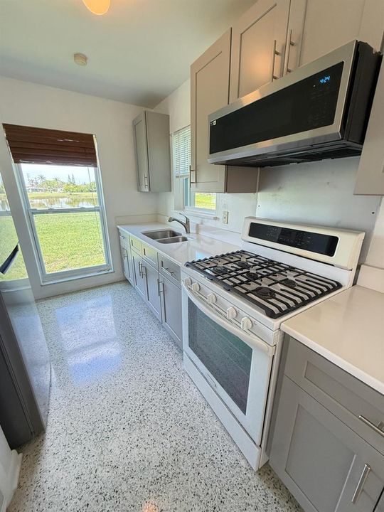 Gas stove
