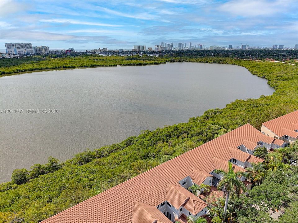 For Sale: $619,000 (3 beds, 3 baths, 1604 Square Feet)