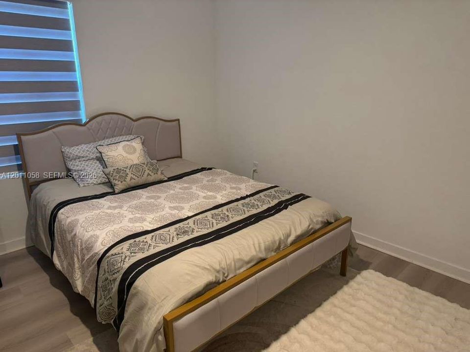 For Sale: $465,000 (3 beds, 3 baths, 1333 Square Feet)