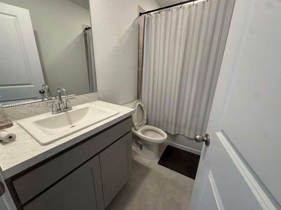 For Sale: $465,000 (3 beds, 3 baths, 1333 Square Feet)