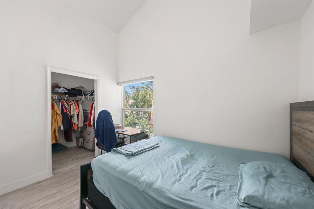 6031 Northwest 4th Ave - 35.jpg-SMALL
