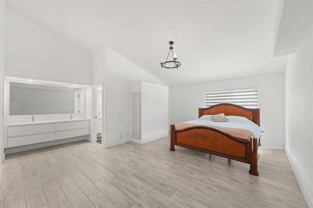 6031 Northwest 4th Ave - 31.jpg-SMALL